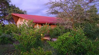 PrideInn Mara Camp & Cottages