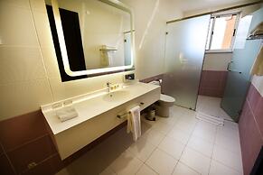 Protea Hotel by Marriott Kampala Skyz