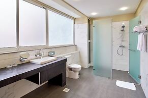 Protea Hotel by Marriott Kampala Skyz