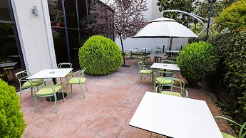 Mak Albania Hotel