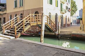 Mazzoni 15 Modern Flat