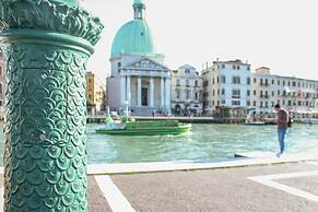 Mazzoni 15 Modern Flat