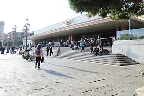 Mazzoni 15 Modern Flat