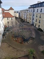 Executive Open Plan Apartment in Leith