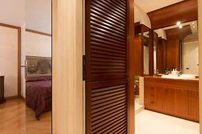 La Fenice Theatre Exclusive Flat