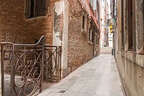 La Fenice Theatre Exclusive Flat