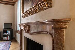 La Fenice Theatre Exclusive Flat