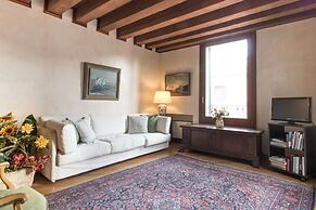 La Fenice Theatre Exclusive Flat