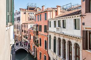 Rialto Bridge Venetian Style