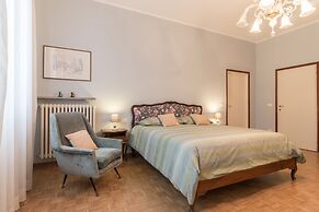 Rialto Bridge Venetian Style