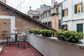 Rialto Bridge Venetian Style