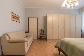 Rialto Bridge Venetian Style