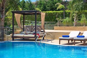 Quinn Hill Luxury Villa