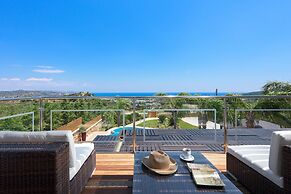 Quinn Hill Luxury Villa