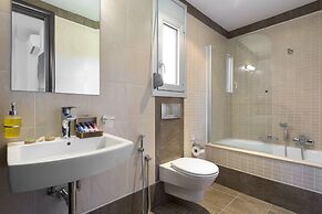 Quinn Hill Luxury Villa