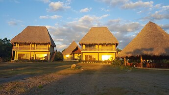 Las Palmeras Beach Hotel