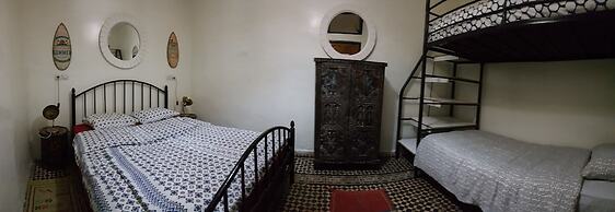 Sunset Surfhouse - Hostel