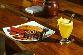 Tapir Lodge