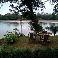 Tapir Lodge