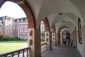 Goodenough College