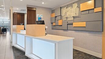 Holiday Inn Express & Suites Macon North