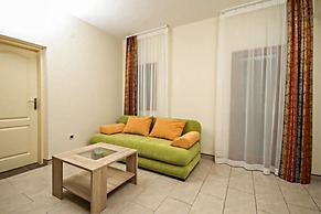 Apartments Ljoljic