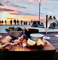 Adelaide Luxury Beach House