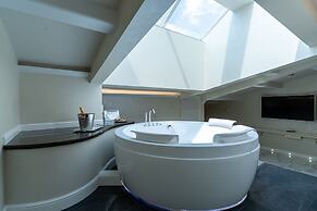 The Moon Boutique Hotel & Spa