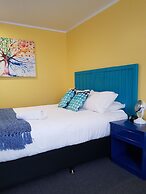 Town House Motor Inn