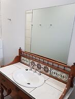 Town House Motor Inn