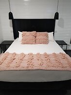 Town House Motor Inn