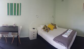 Town House Motor Inn