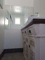 Town House Motor Inn