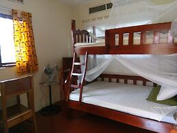 Colonial Residence