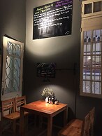 Hanah's Tiny Hanoi Homestay