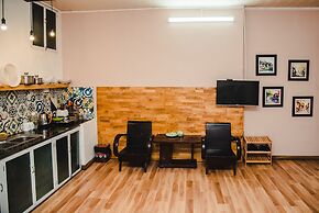 Hanah's Tiny Hanoi Homestay