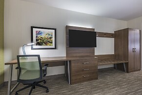 Holiday Inn Express & Suites Moncton, an IHG Hotel