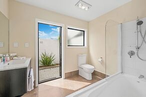 ASURE Rotorua International Motor Inn