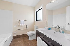 ASURE Rotorua International Motor Inn