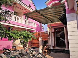 Pink House Homestay