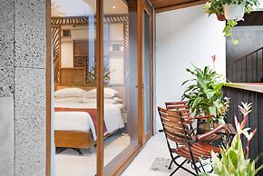 Tam House Villa Hotel