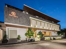 Tam House Villa Hotel