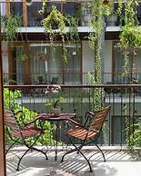 Tam House Villa Hotel