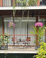 Tam House Villa Hotel