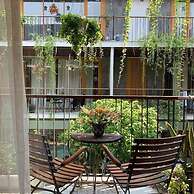 Tam House Villa Hotel