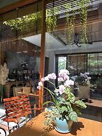 Tam House Villa Hotel