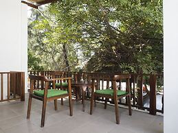 Gili Turtle Beach Resort