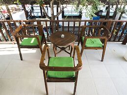 Gili Turtle Beach Resort