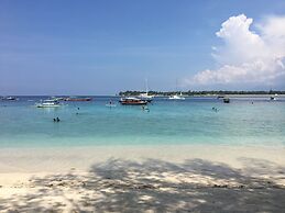 Gili Turtle Beach Resort