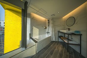 Watermark Hotel